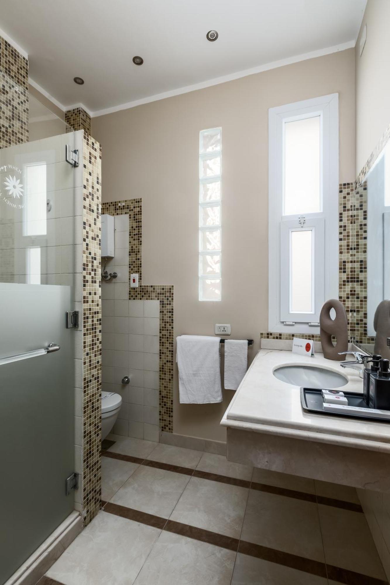 Livingville The Two-Fifty Kairo Bagian luar foto