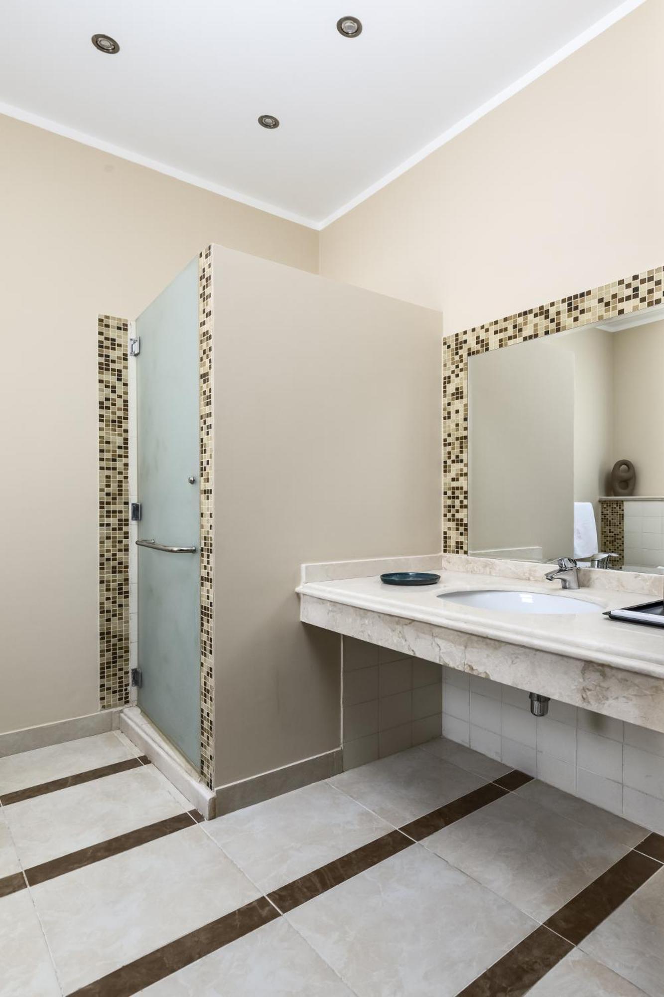 Livingville The Two-Fifty Kairo Bagian luar foto