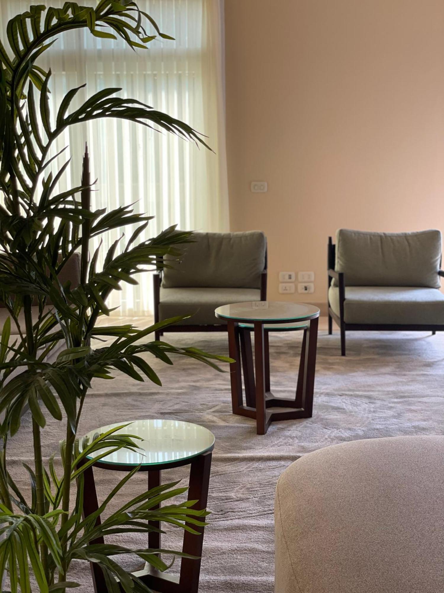 Livingville The Two-Fifty Kairo Bagian luar foto